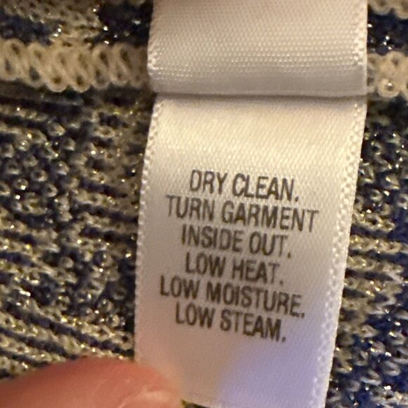 ST. JOHN Blue Floral Knit Metallic Shimmer Top With Long Sleeves Size 14 - Picture 9 of 9